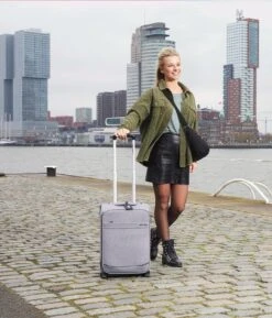 Enrico Benetti Dallas 39042 Handbagage Koffer Softcase - Grijs -Bagageopslag 1025x1200