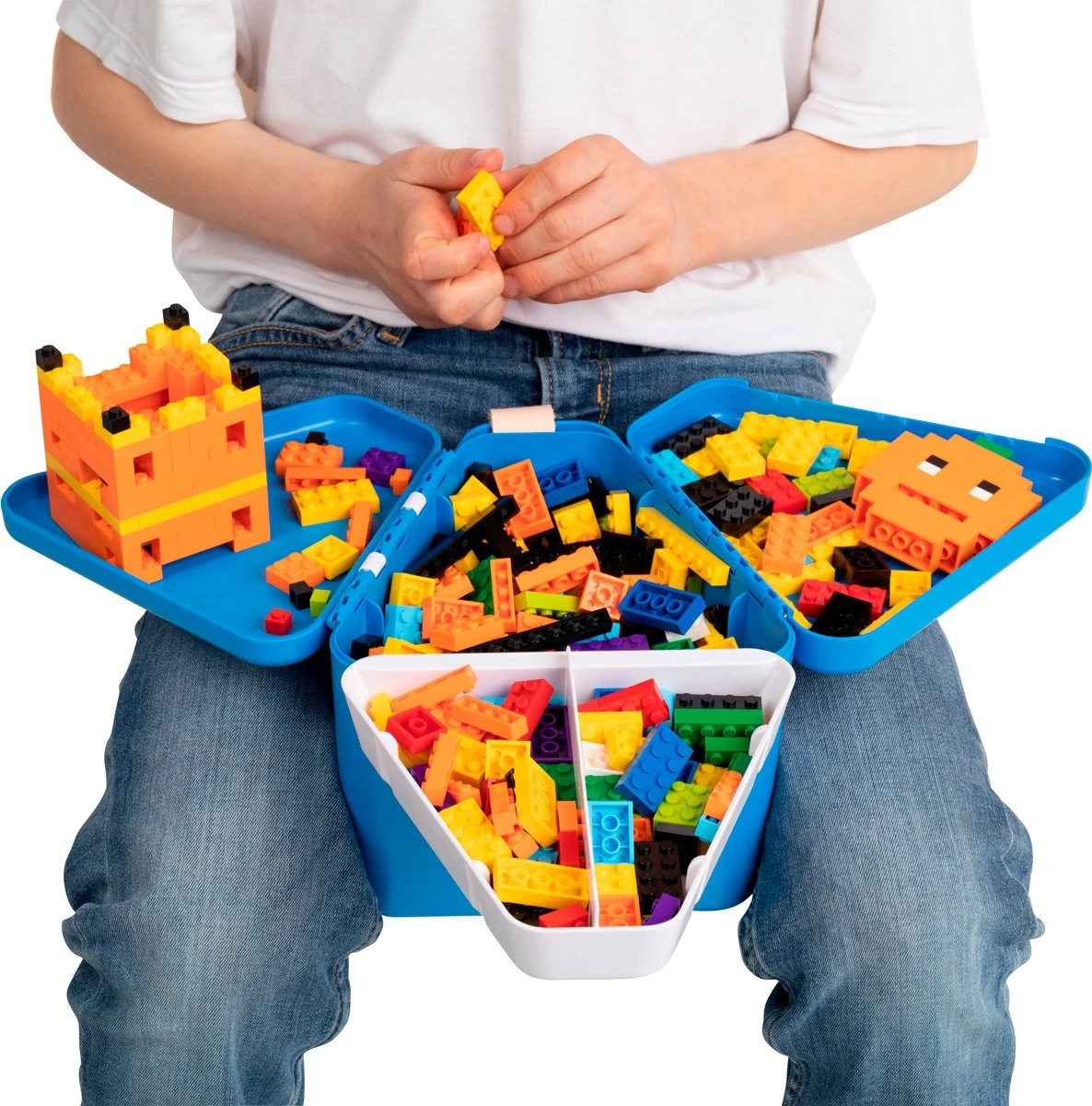 Trunki: TEEBEE Terrance Blauw - Kids Travel Toy Box, Bevat Een Leuk Activiteitenboekje, Kleurpotloden En Stickers, In Doos 15,5x18x18cm, 3+ 5 Trunki: TEEBEE Terrance Blauw - Kids Travel Toy Box, Bevat Een Leuk Activiteitenboekje, Kleurpotloden En Stickers, In Doos 15,5x18x18cm, 3+ - Afbeelding 3