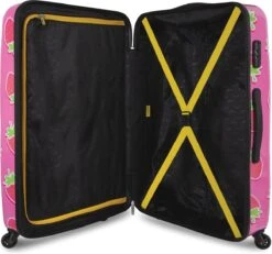 BHPPY - Sweet Strawberry - Reiskoffer (76 Cm) -Bagageopslag 1200x1123 2