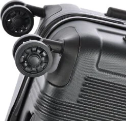 Oistr Noorvik 4 Wheel Spinner 69 Black -Bagageopslag 1200x1155