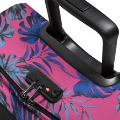 Eastpak TRANVERZ L Reiskoffer (79 X 40 X 33 Cm) - Brize Monstera Pink -Bagageopslag 1200x1200 1285