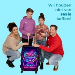 NoBoringSuitcases.com® Koffer Groot - Gaming - Console - Neon - Jongens - Trolley Koffer Met TSA-slot - Met Wielen - 90 Liter - Reiskoffer - 66 Cm -Bagageopslag 1200x1200 1473