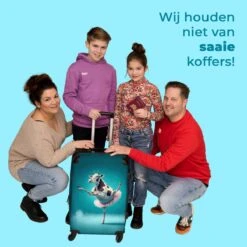 NoBoringSuitcases.com® Koffer Groot - Koe - Ballet - Portret - Blauw - Dieren - Trolley Koffer Met TSA-slot - Met Wielen - 90 Liter - Reiskoffer - 66 Cm -Bagageopslag 1200x1200 1514