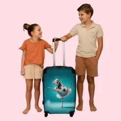 NoBoringSuitcases.com® Koffer Groot - Koe - Ballet - Portret - Blauw - Dieren - Trolley Koffer Met TSA-slot - Met Wielen - 90 Liter - Reiskoffer - 66 Cm -Bagageopslag 1200x1200 1516