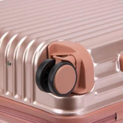 Royal Swiss - Kofferset - Cijferslot- Lichtgewicht Koffer - 4 Wielen- Rosé Gold 26 Royal Swiss - Kofferset - Cijferslot- Lichtgewicht Koffer - 4 Wielen- Rosé Gold -Bagageopslag 1200x1200 1946