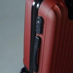 Handbagage Koffer 55cm Rood 4 Wielen Trolley Met Pin Slot -Bagageopslag 1200x1200 473