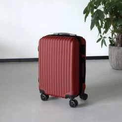Handbagage Koffer 55cm Rood 4 Wielen Trolley Met Pin Slot -Bagageopslag 1200x1200 476