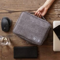 Travelorganizer Electronica Grijs - Reis Organiser Oplader - Opberger Vakantie / Travel - Reisorganizer -Bagageopslag 1200x1200 675