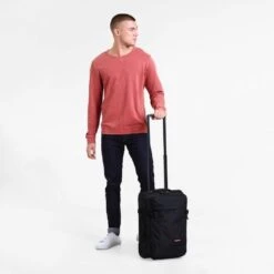 Eastpak TRANVERZ XS Reiskoffer, Handbagage (48 X 32 X 21 Cm) - Black -Bagageopslag 1200x1200 709