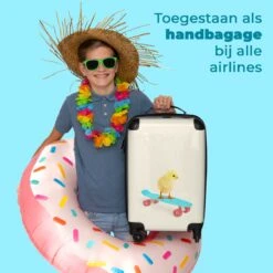 NoBoringSuitcases.com® Kinderkoffer - Trolley Op Wieltjes - Kuiken - Skateboard - Blauw - Kinderen - Dieren - Reiskoffer Kinderen - Past Binnen 55x40x20 Cm En 55x35x25 Cm - Fotokoffer -Bagageopslag 1200x1200 932