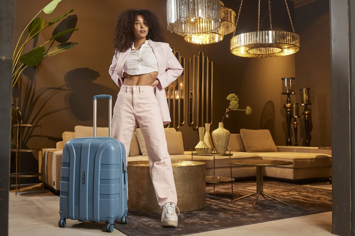 ©TROLLEYZ - Paris No.5 - Trolley - 55cm Met TSA Slot - Dubbele Wielen - 360° Spinners - 100% Polypropyleen - Handbagage Koffer In Ice Blue 14 ©TROLLEYZ - Paris No.5 - Trolley - 55cm Met TSA Slot - Dubbele Wielen - 360° Spinners - 100% Polypropyleen - Handbagage Koffer In Ice Blue - Afbeelding 12