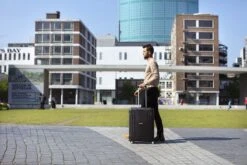 CarryOn Steward Kofferset - 2-delige TSA Trolleyset Met Kliksloten - Dubbele Wielen - Zwart -Bagageopslag 1200x800 82