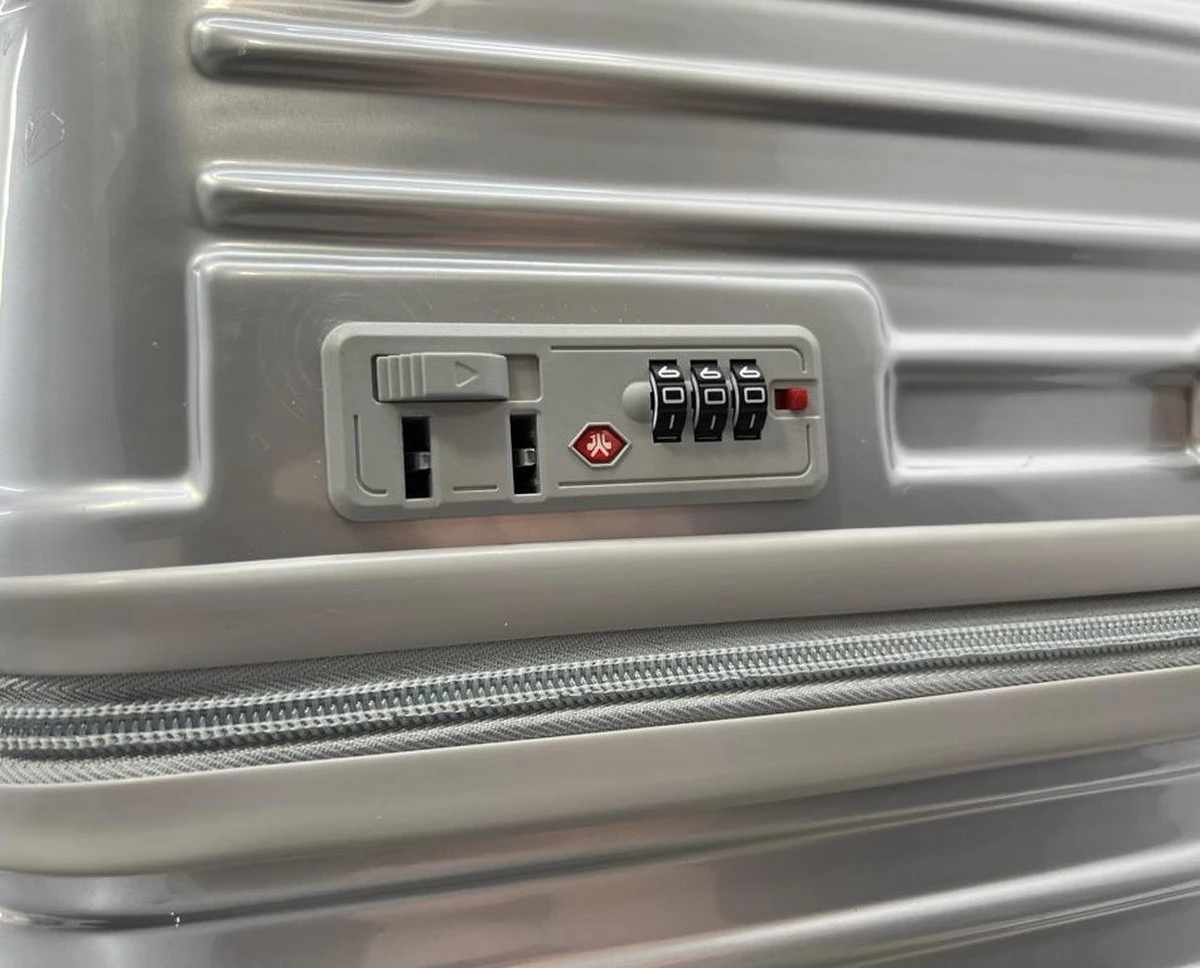 AATravel S Reiskoffer - Trolley ABS - Handbagage - Met Dubbele Wielen - 53 Cm - 37 Liter - Zilver 4 AATravel S Reiskoffer - Trolley ABS - Handbagage - Met Dubbele Wielen - 53 Cm - 37 Liter - Zilver - Afbeelding 2