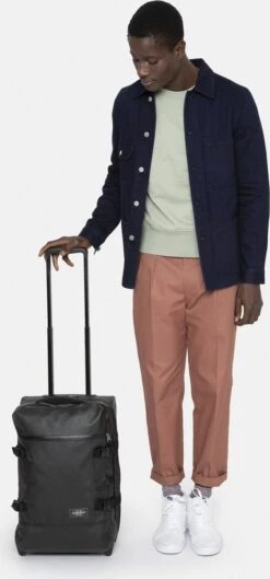 Eastpak TRANVERZ S Reiskoffer, Handbagage (51 X 32.5 X 23 Cm) - Sailor Red 18 Eastpak TRANVERZ S Reiskoffer, Handbagage (51 X 32.5 X 23 Cm) - Sailor Red -Bagageopslag 560x1200