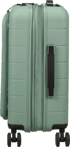 American Tourister Reiskoffer Met Laptopvak - Novastream Spinner 55/20 Tsa (Handbagage) Nomad Green -Bagageopslag 574x1200 3