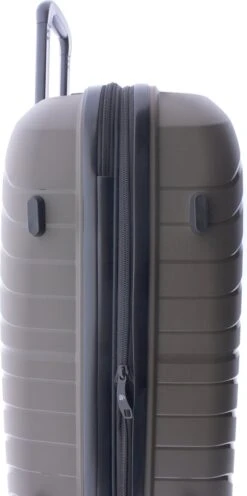 Gladiator Kick-Off Middelgrote Koffer Expandable - 67 Cm - 72/90 Liter - Eco Friendly Recyclebaar PP - Khaki Groen 28 Gladiator Kick-Off Middelgrote Koffer Expandable - 67 Cm - 72/90 Liter - Eco Friendly Recyclebaar PP - Khaki Groen -Bagageopslag 597x1200 9