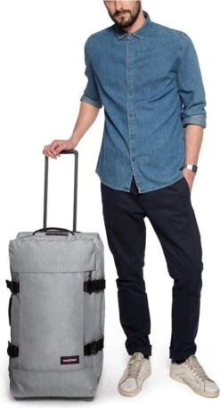 Eastpak TRANVERZ M Reiskoffer (67 X 35.5 X 30 Cm) - Sunday Grey -Bagageopslag 647x1200 7