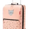 Reisenthel Trolley XS Kids Reiskoffer Kind - Maat XS - 12L - Cats&Dogs Rose Roze 2 Reisenthel Trolley XS Kids Reiskoffer Kind - Maat XS - 12L - Cats&Dogs Rose Roze -Bagageopslag 705x1200 4