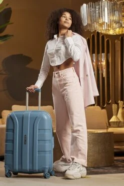 ©TROLLEYZ - Paris No.5 - Reiskoffer - 78cm Met TSA Slot - Dubbele Wielen - 360° Spinners - 100% Polypropyleen - Reiskoffer In Ice Blue 27 ©TROLLEYZ - Paris No.5 - Reiskoffer - 78cm Met TSA Slot - Dubbele Wielen - 360° Spinners - 100% Polypropyleen - Reiskoffer In Ice Blue -Bagageopslag 800x1200 82