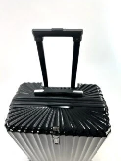 AATravel M Reiskoffer - Trolley ABS - Met Dubbele Wielen - 63 Cm - 66 Liter - Zwart 8 AATravel M Reiskoffer - Trolley ABS - Met Dubbele Wielen - 63 Cm - 66 Liter - Zwart -Bagageopslag 900x1200 31