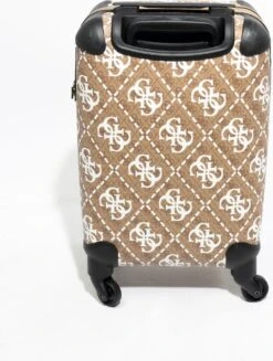 Guess Wilder 18 In Suitcase -Bagageopslag 907x1200 5